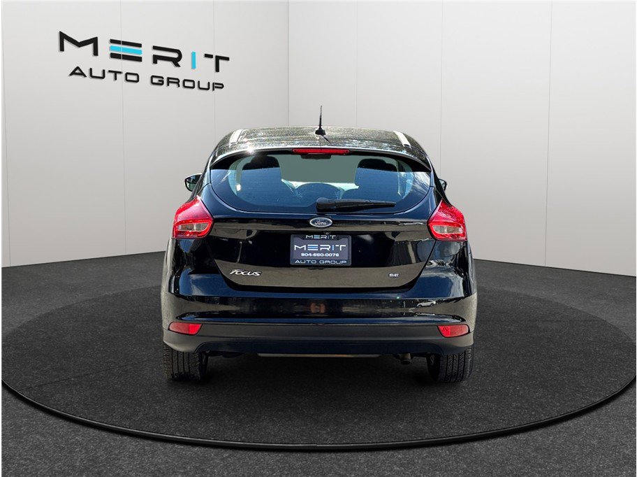 Used 2017 Ford Focus SE image 8