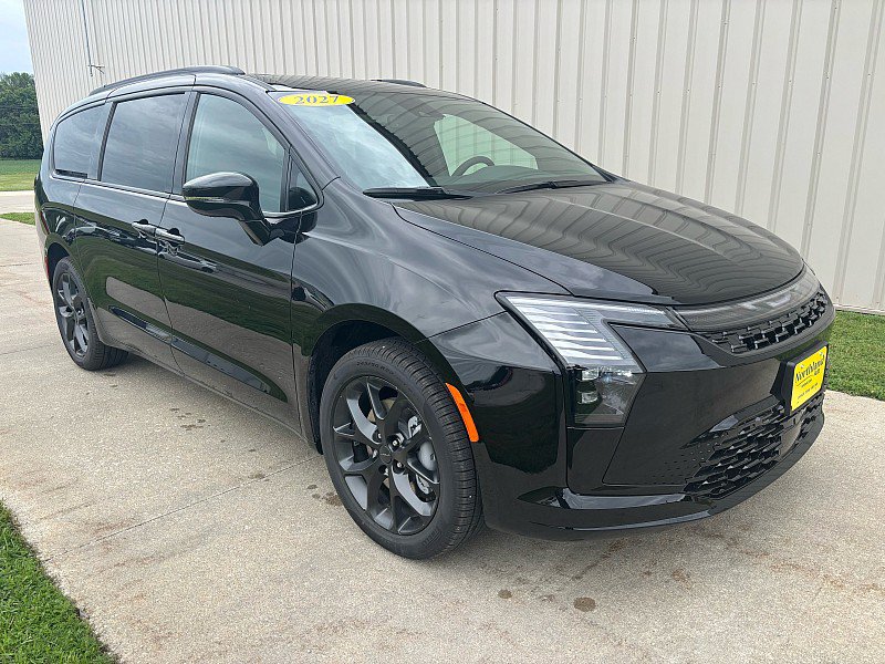 New 2027 Chrysler Pacifica Limited