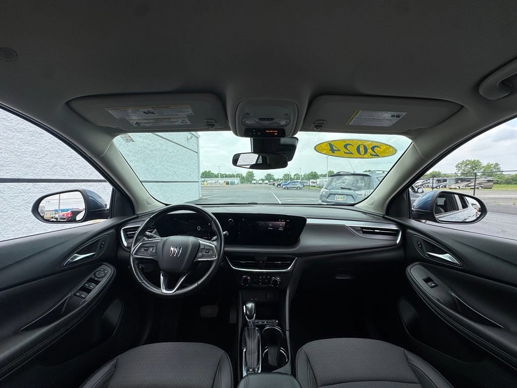 Used 2024 Buick Encore GX Preferred FWD image 3