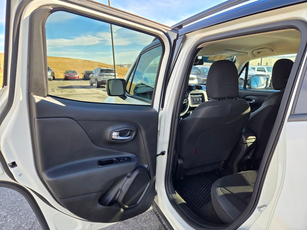 Used 2022 Jeep Renegade Trailhawk image 28