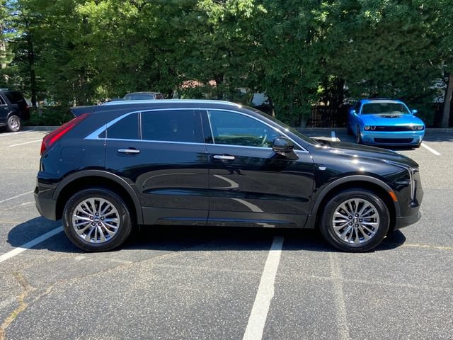 Used 2025 Cadillac XT4 Premium Luxury AWD/4WD image 4