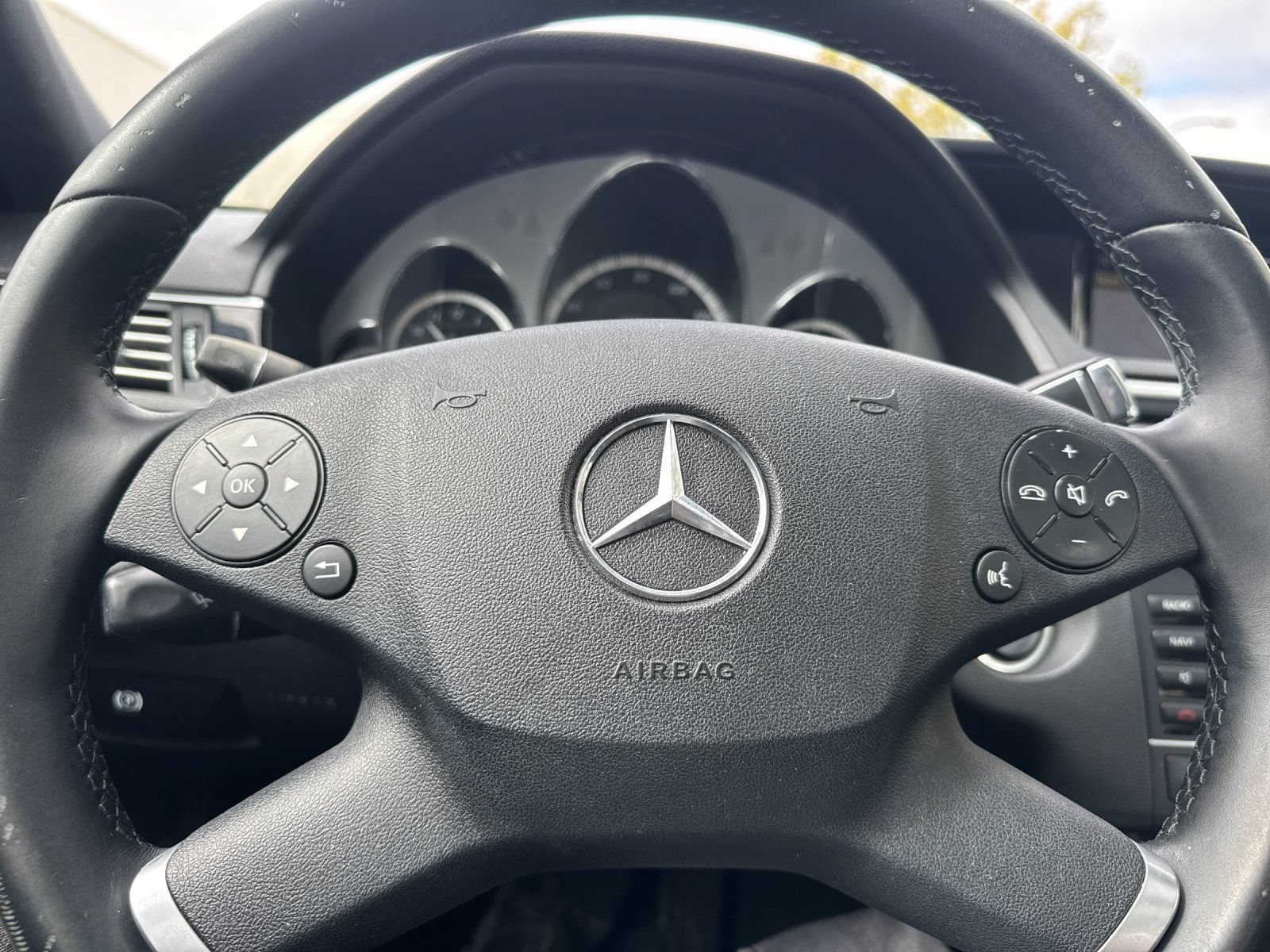 Used 2011 Mercedes-Benz E 350 BlueTEC Sedan image 23