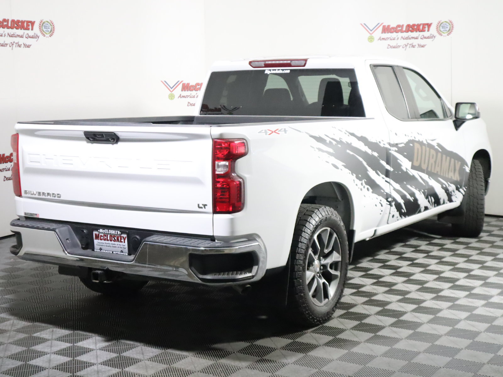 Used 2023 Chevrolet Silverado 1500 LT AWD/4WD image 6