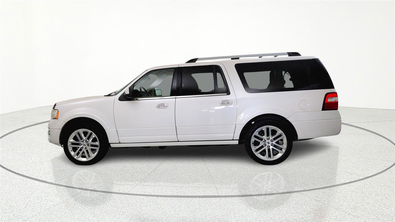 Used 2017 Ford Expedition EL Limited w/ Equipment Group 301A image 4