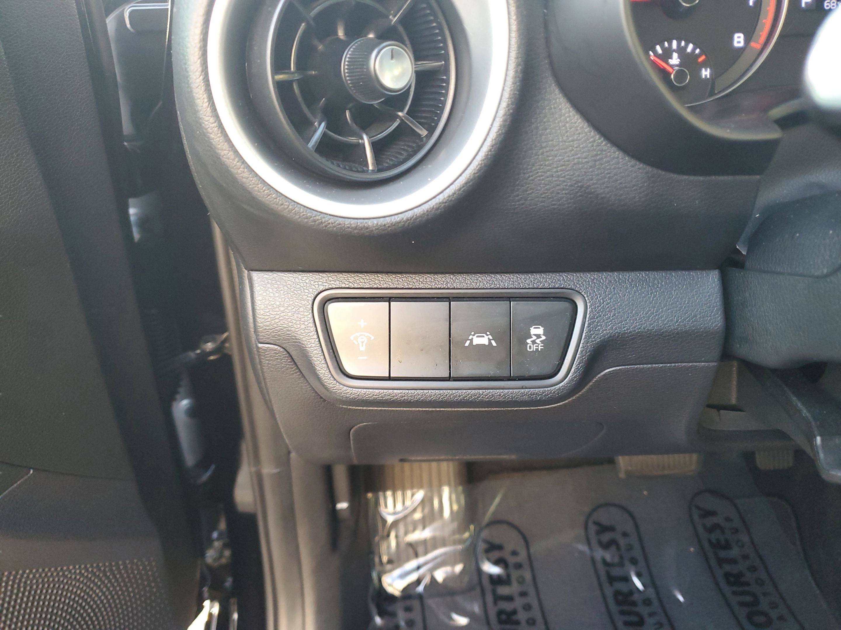 Used 2021 Kia Forte LXS image 24