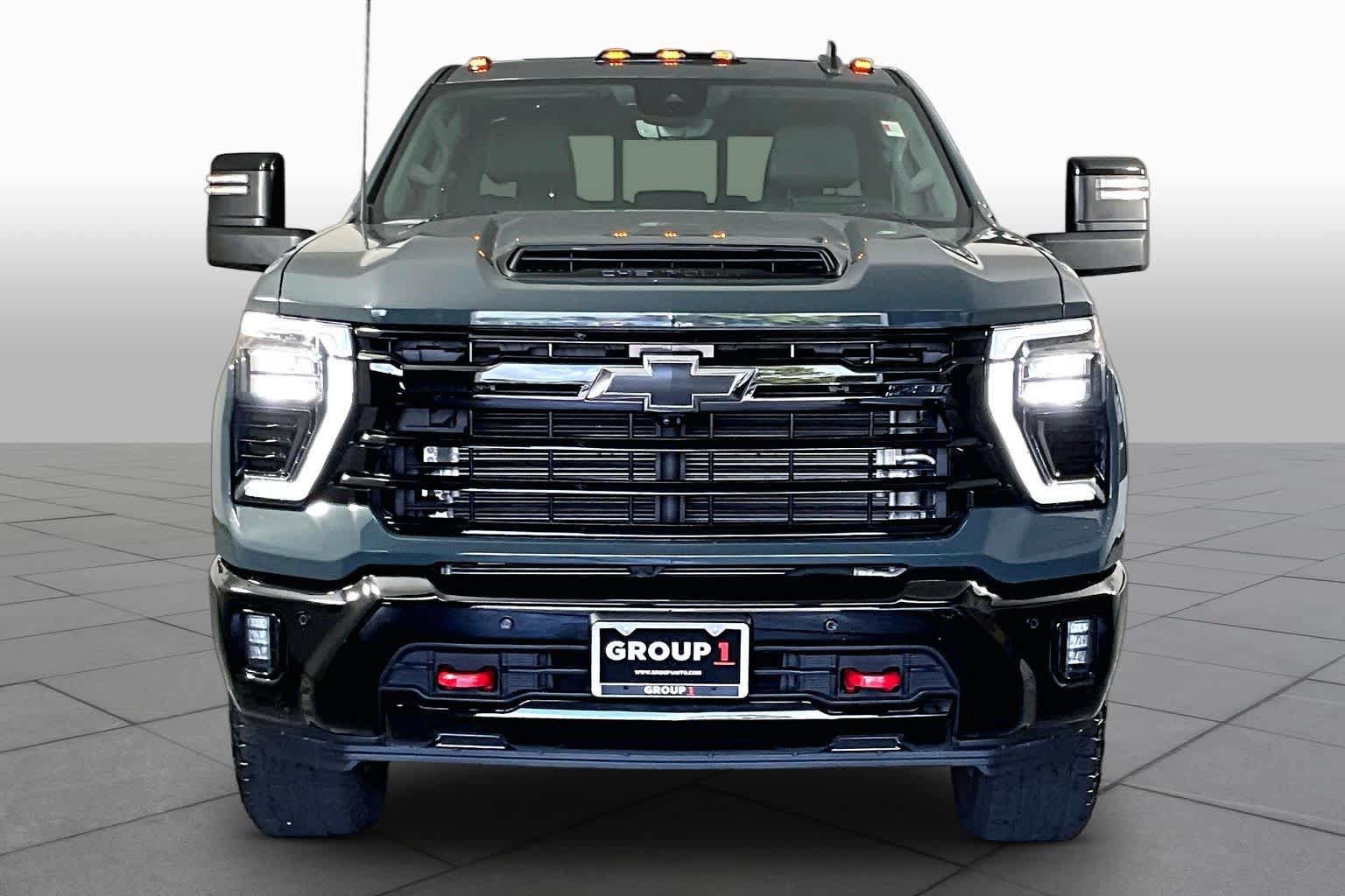 Used 2026 Chevrolet Silverado 2500 LTZ w/ LTZ Plus Package AWD/4WD image 4