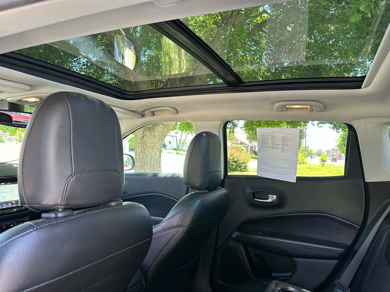 Used 2018 Jeep Compass Latitude w/ Popular Equipment Group AWD/4WD image 27