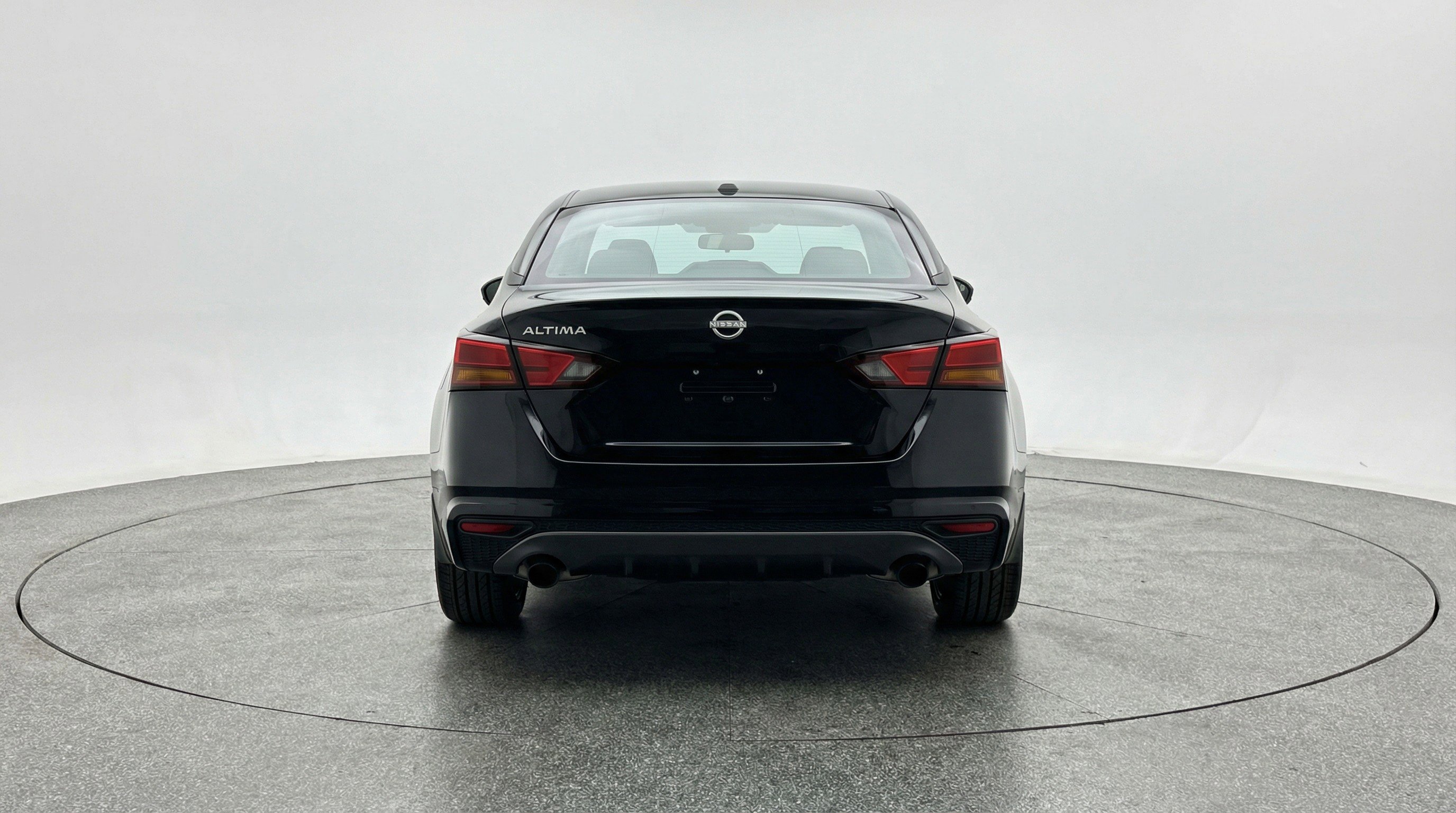 Used 2025 Nissan Altima 2.5 SV FWD image 7