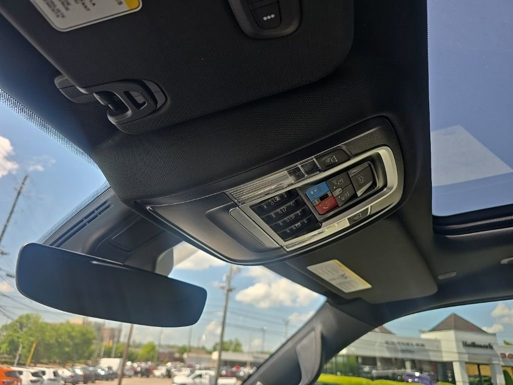 New 2026 RAM 1500 4x4 Crew Cab image 18