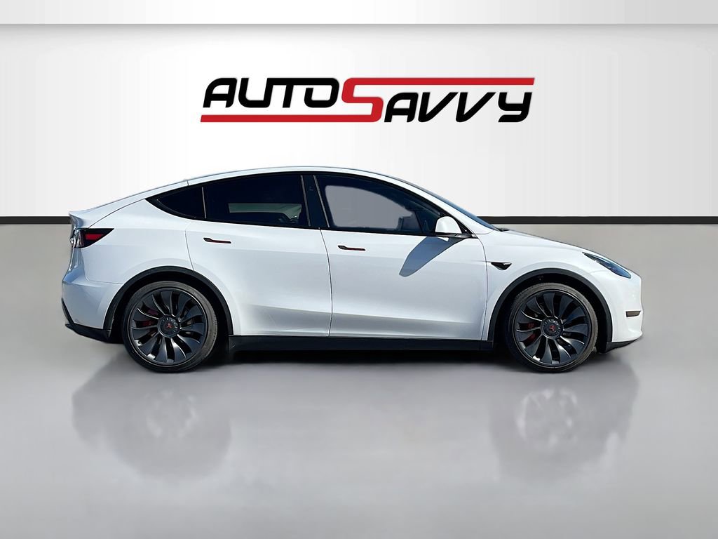 Used 2024 Tesla Model Y Performance image 8
