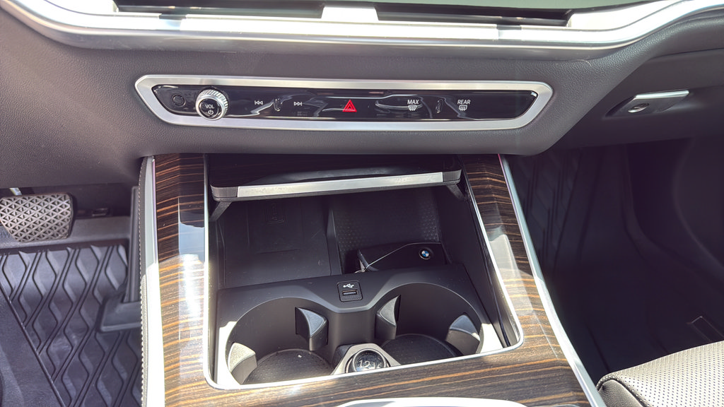 Used 2025 BMW X5 xDrive40i w/ Premium Package AWD/4WD image 28