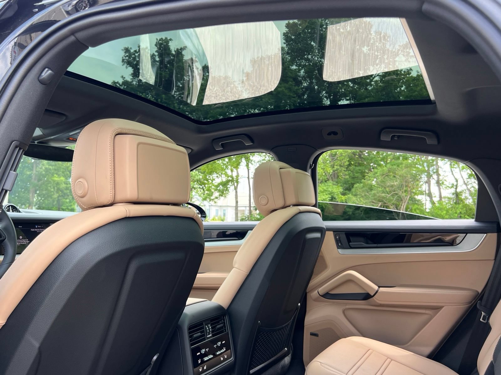 New 2026 Porsche Cayenne Coupe AWD/4WD image 23