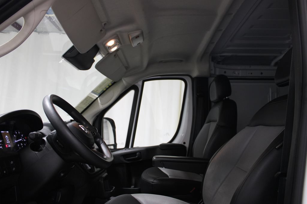 Used 2025 RAM ProMaster 2500 w/ Convenience Group FWD image 23