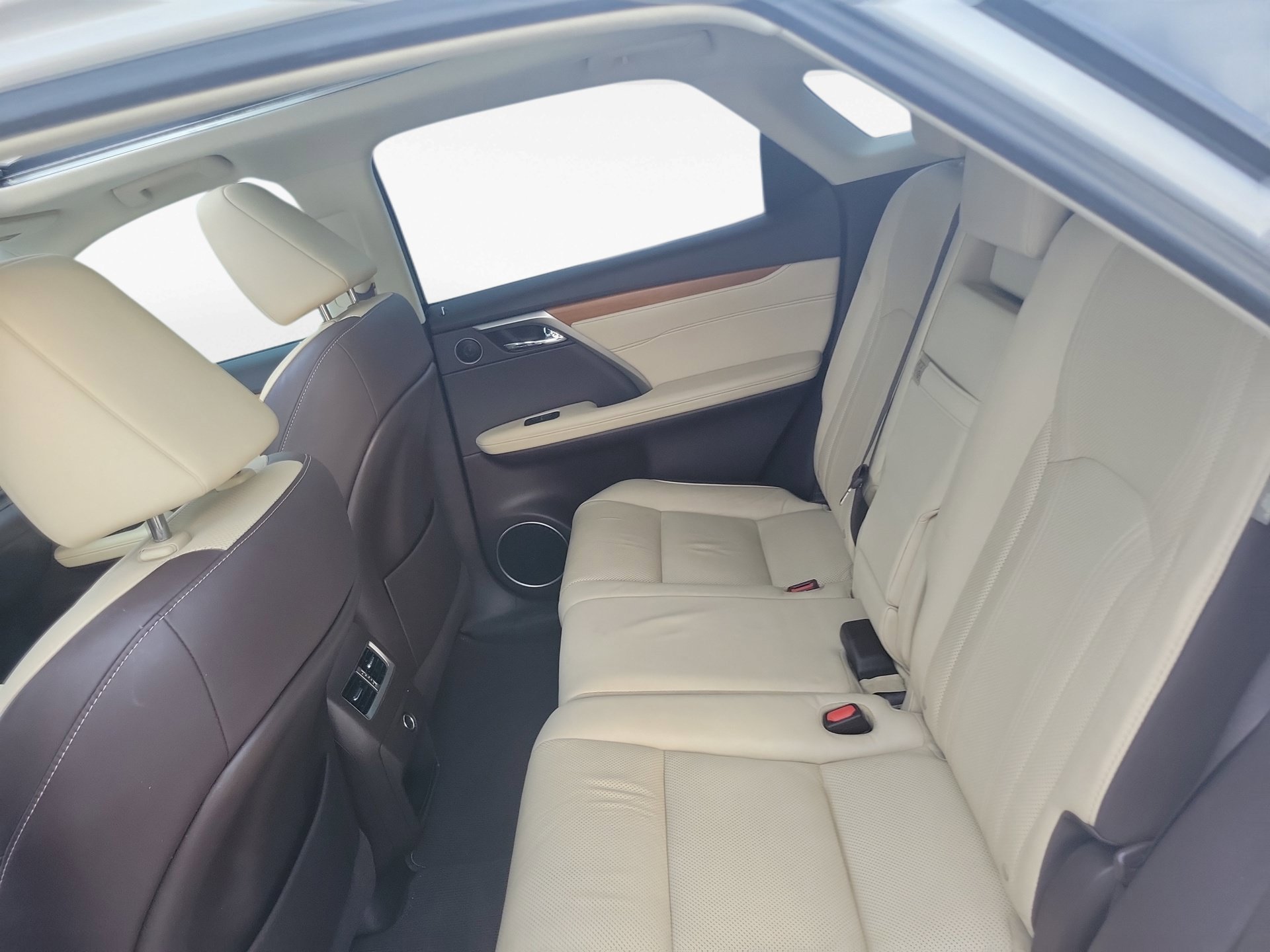 Used 2019 Lexus RX 450h AWD w/ Navigation Package image 25