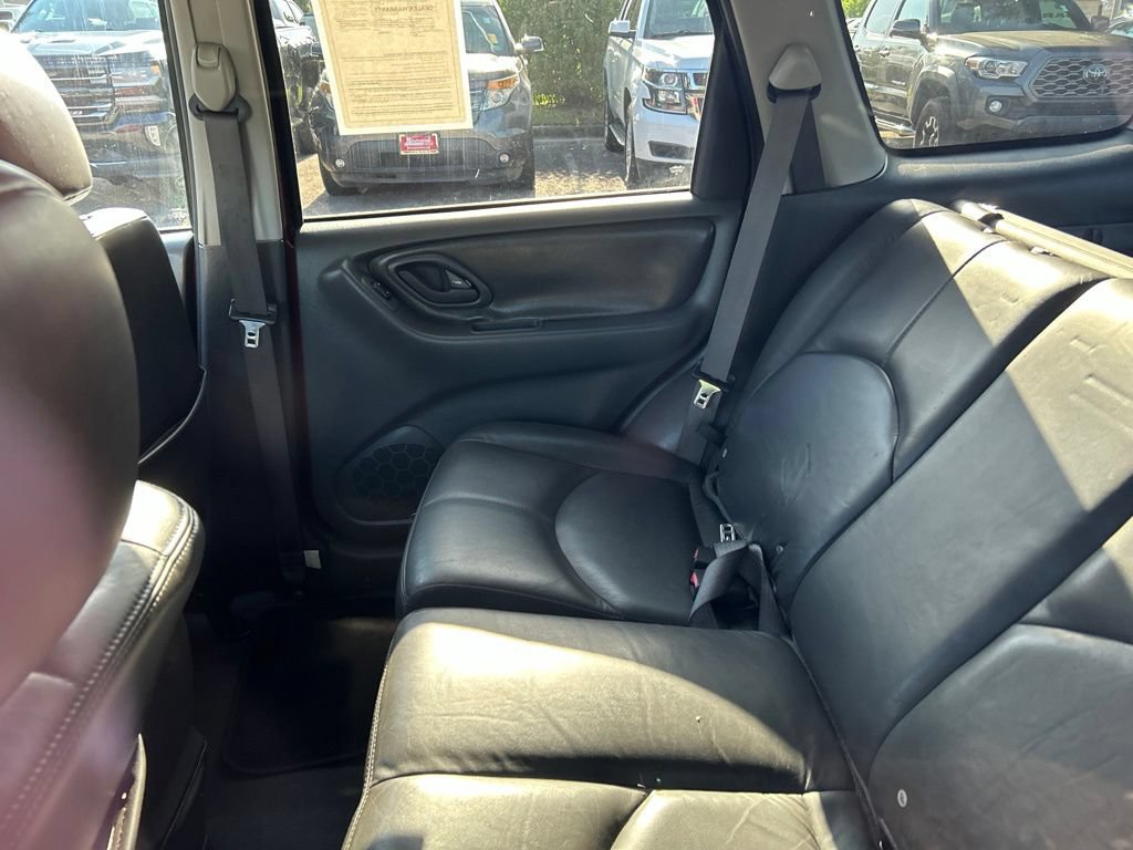 Used 2004 MAZDA Tribute ES w/ Tow Pkg AWD/4WD image 13