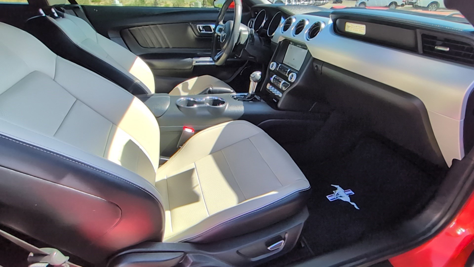 Used 2016 Ford Mustang GT Premium RWD image 28