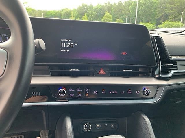 Used 2023 Kia Sportage EX image 33