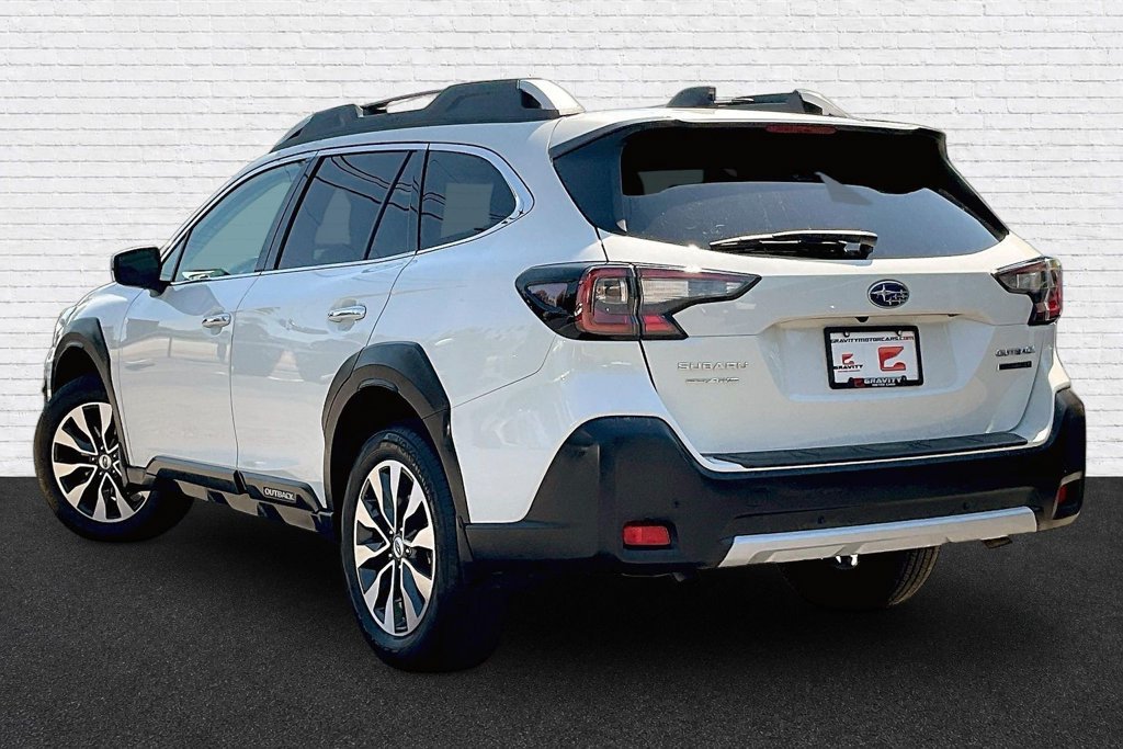 Used 2024 Subaru Outback Touring XT AWD/4WD image 4