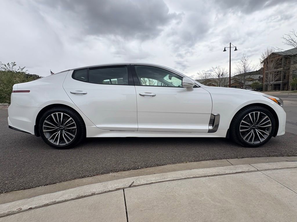 Certified 2018 Kia Stinger Premium image 10