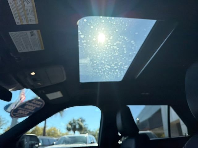 Used 2023 Ford Explorer ST-Line image 25