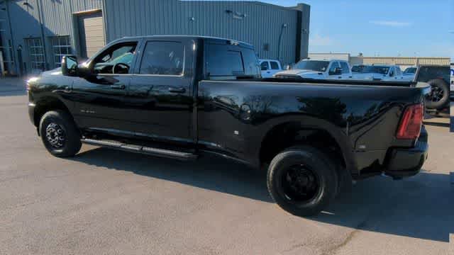 New 2026 RAM 3500 Laramie AWD/4WD image 6