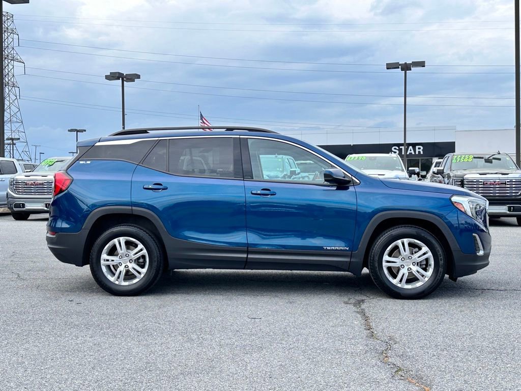 Used 2020 GMC Terrain SLE w/ Driver Convenience Package AWD/4WD image 3