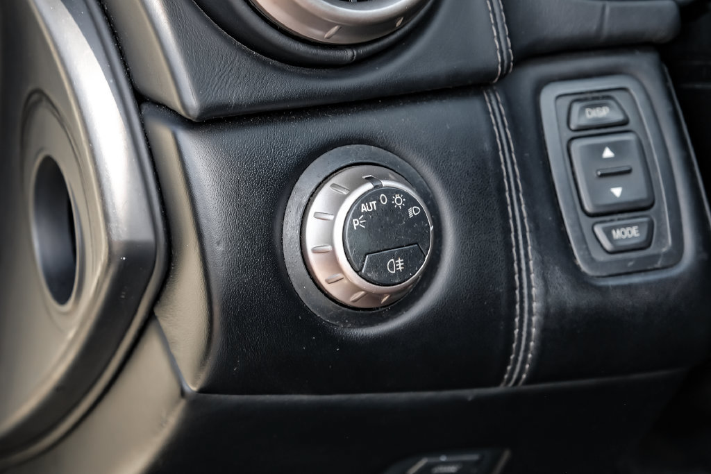 Used 2014 Ferrari California RWD image 19