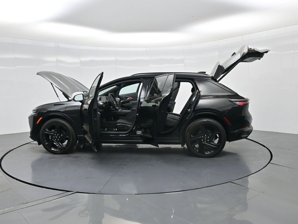 Used 2024 Chevrolet Equinox EV RS image 39