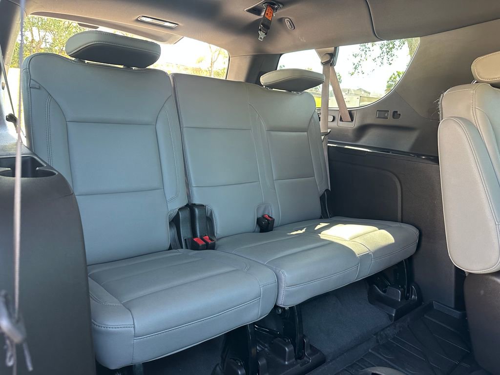 Used 2022 Chevrolet Suburban LT w/ Luxury Package image 49