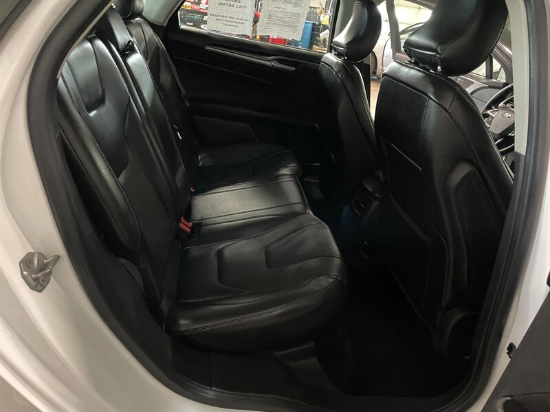 Used 2016 Ford Fusion Titanium FWD image 15