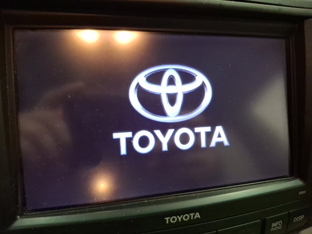 Used 2012 Toyota Highlander Limited w/ Tow Pkg AWD/4WD image 25