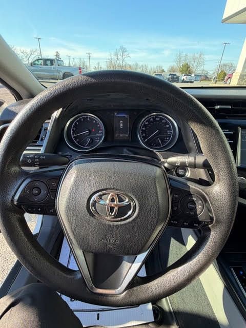 Used 2020 Toyota Camry LE w/ Convenience Package image 19