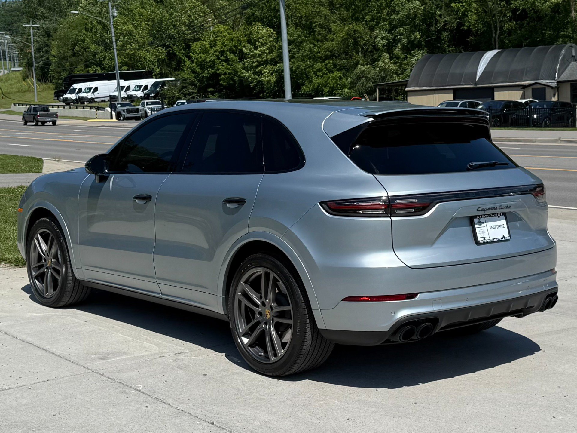 Used 2023 Porsche Cayenne Turbo AWD/4WD image 4
