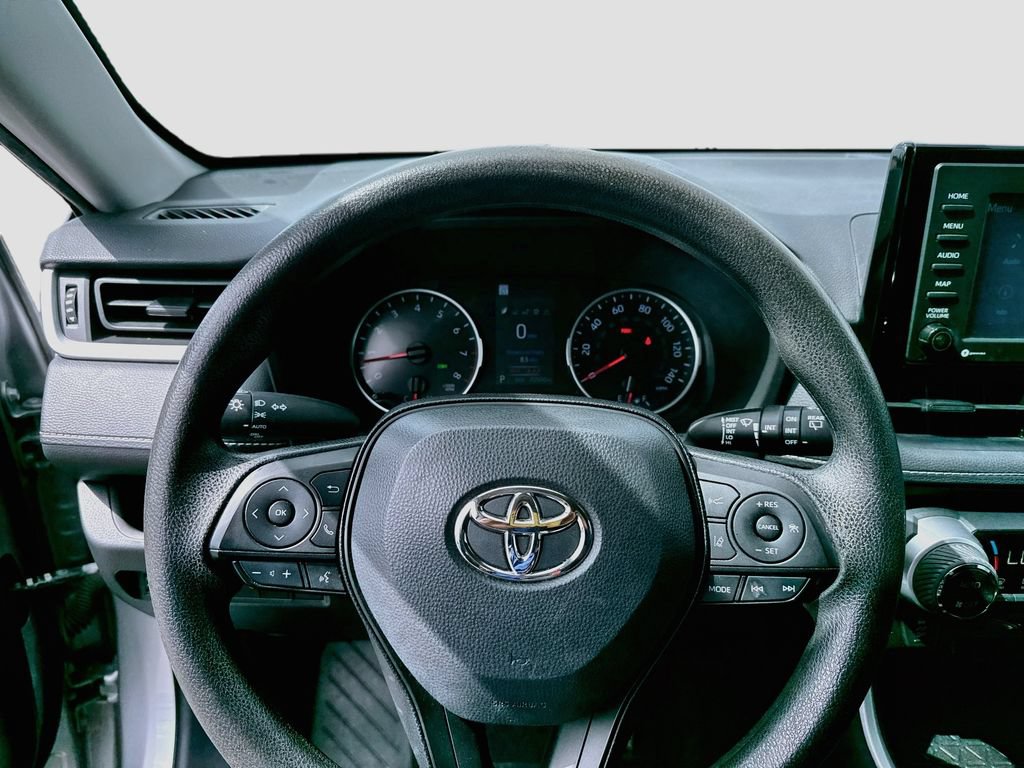 Used 2022 Toyota RAV4 XLE w/ Convenience Package FWD image 13