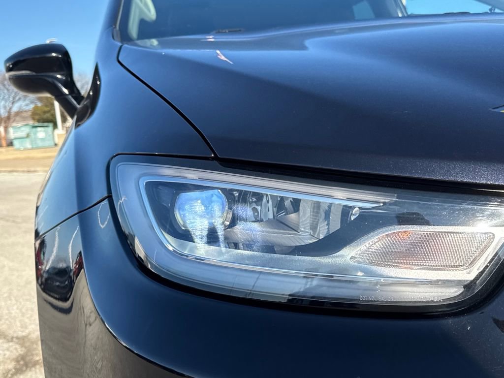 Used 2024 Chrysler Pacifica Touring-L image 13