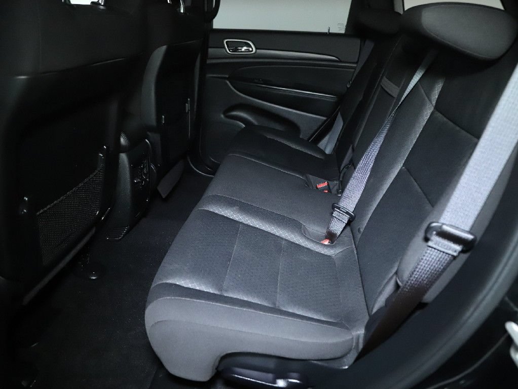 Used 2021 Jeep Grand Cherokee Laredo AWD/4WD image 14