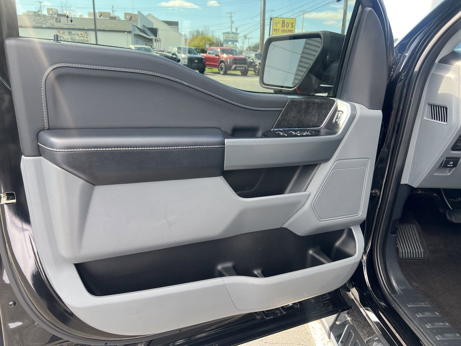 Used 2021 Ford F150 XLT w/ Equipment Group 302A High image 17