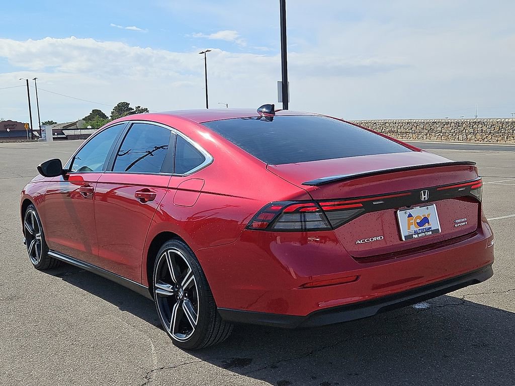 Used 2024 Honda Accord Sport image 3