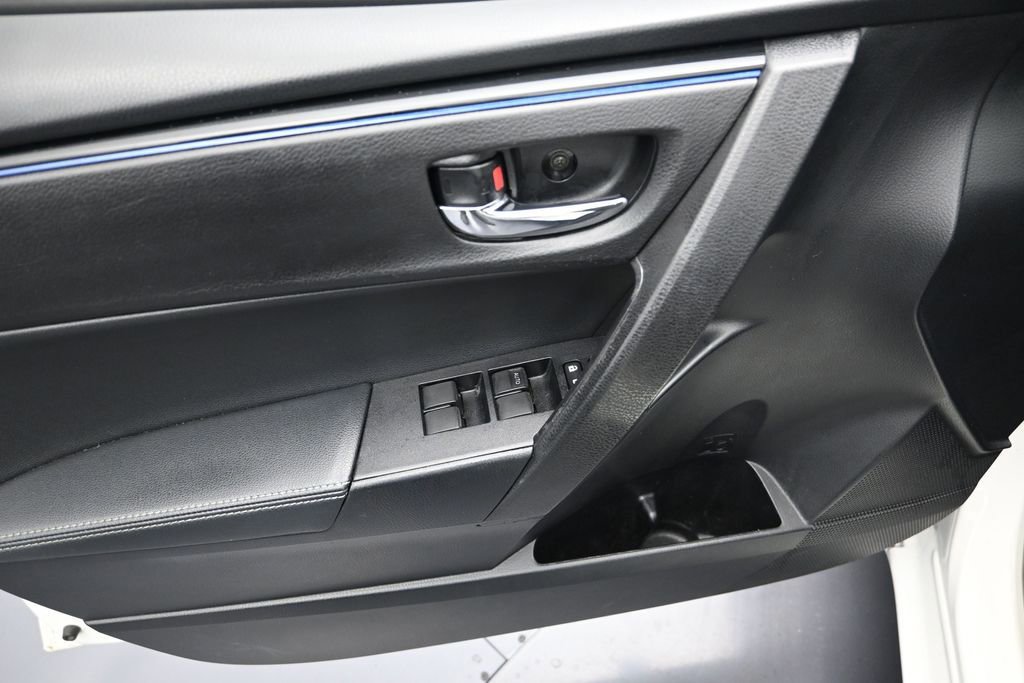 Used 2019 Toyota Corolla SE FWD image 10