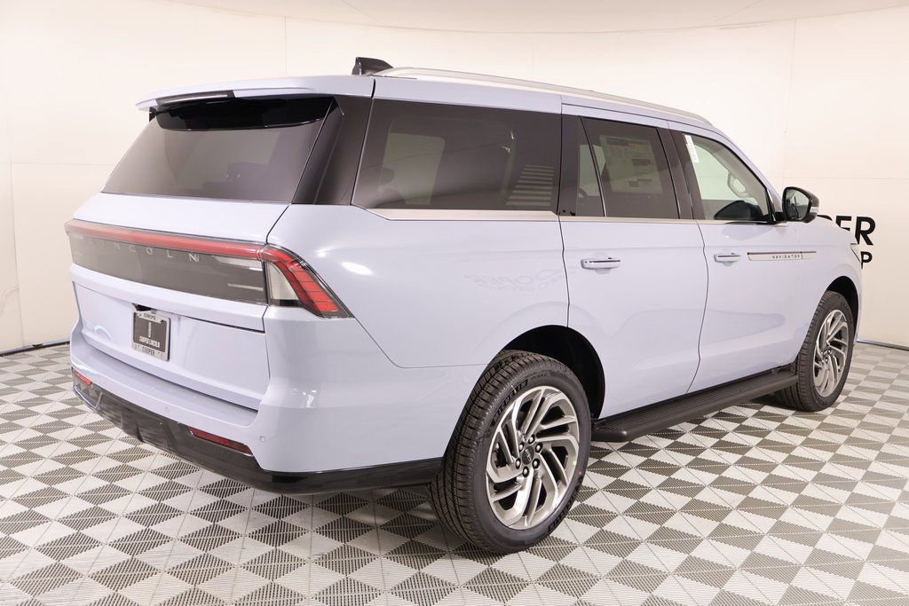 New 2026 Lincoln Navigator Premiere image 21