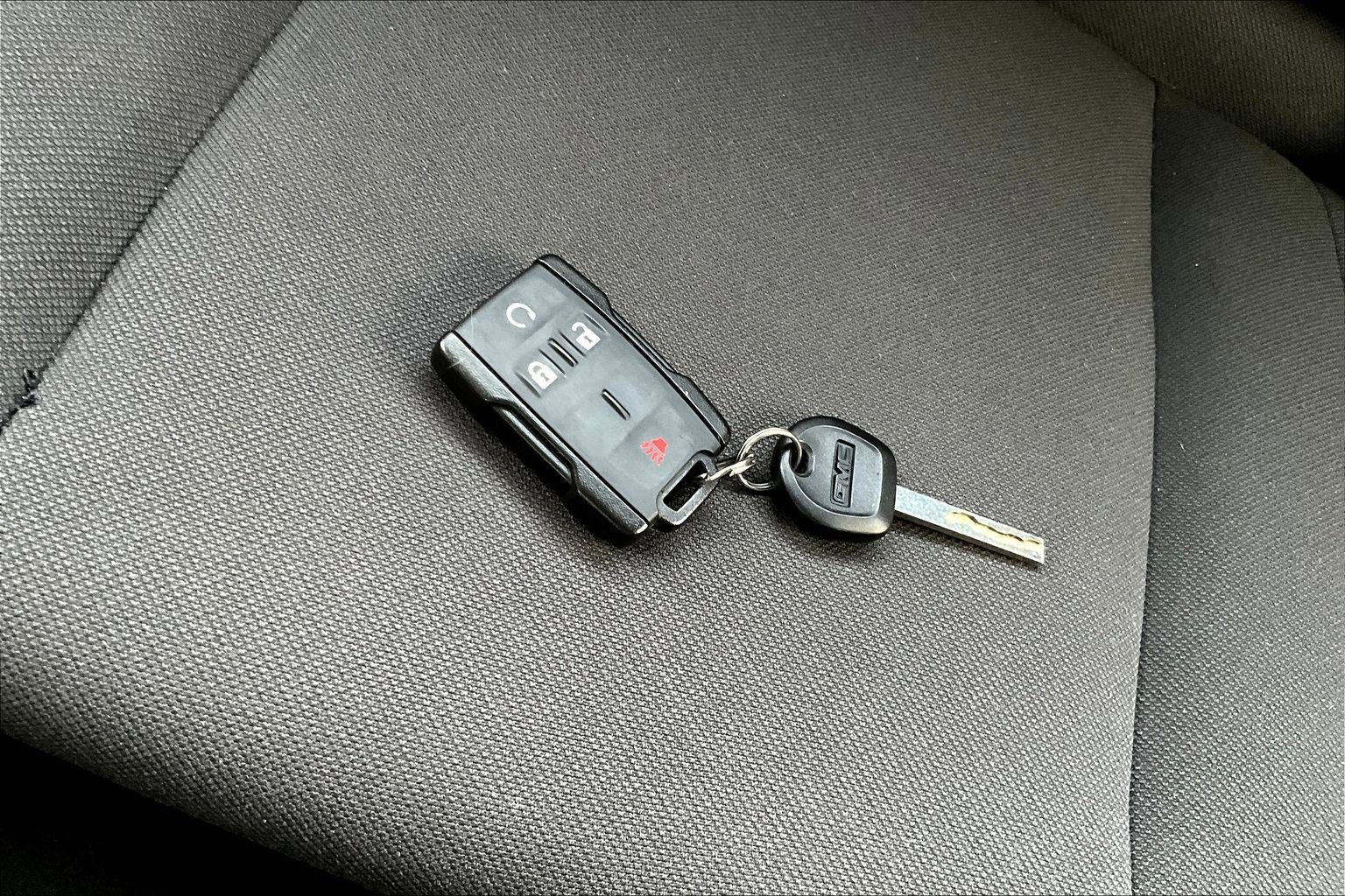 Used 2019 GMC Sierra 1500 SLE w/ SLE Value Package image 32