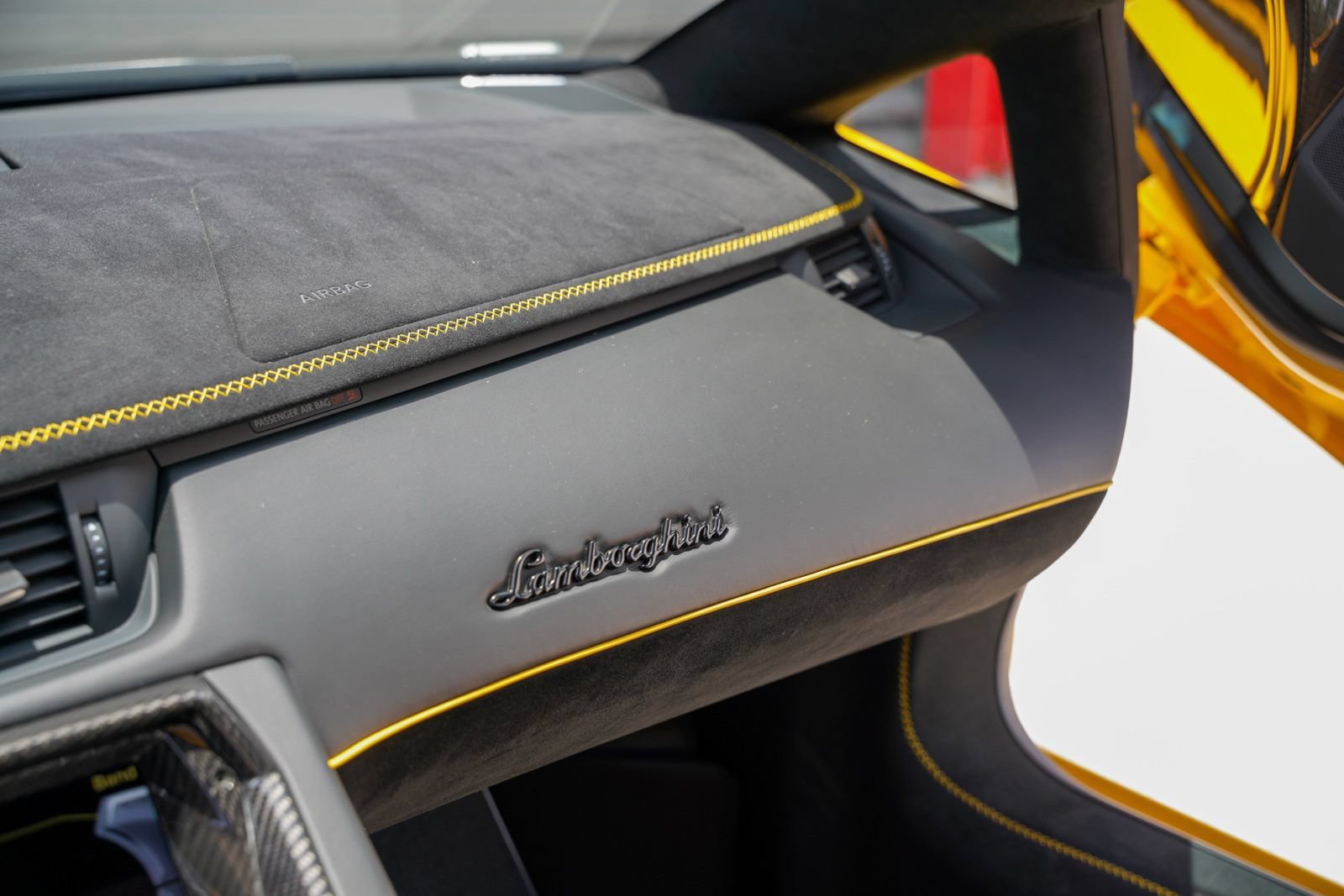Used 2021 Lamborghini Aventador SVJ AWD/4WD image 54