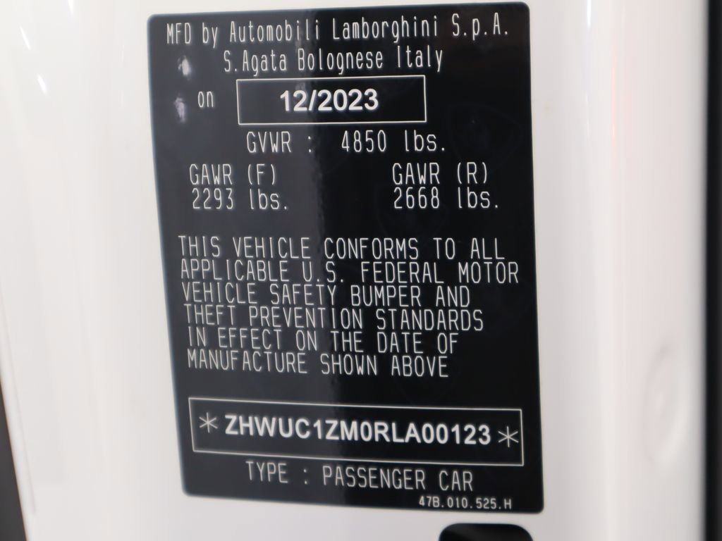 Used 2024 Lamborghini Revuelto AWD/4WD image 32