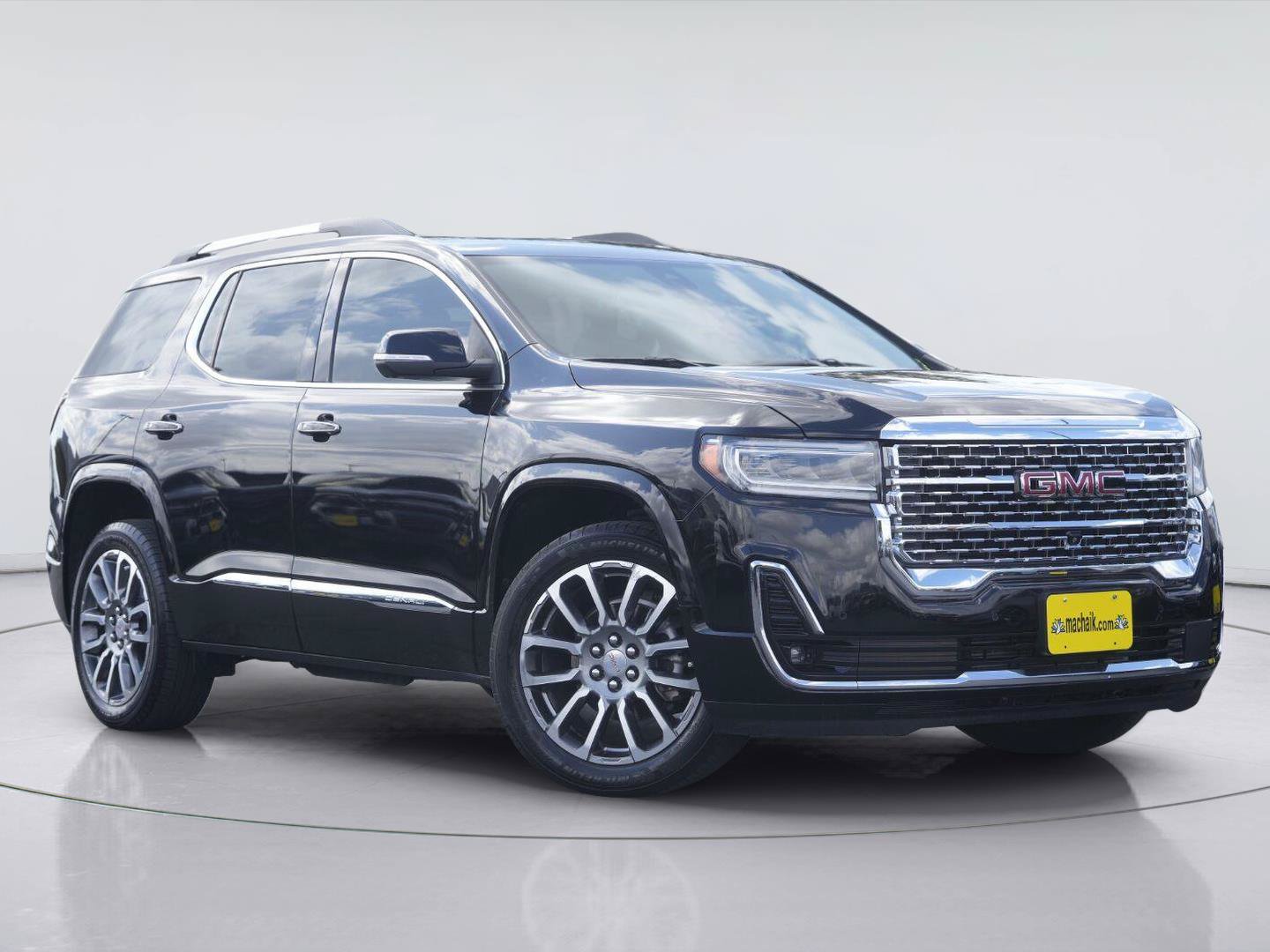 Used 2023 GMC Acadia Denali w/ Denali Ultimate Package FWD image 2