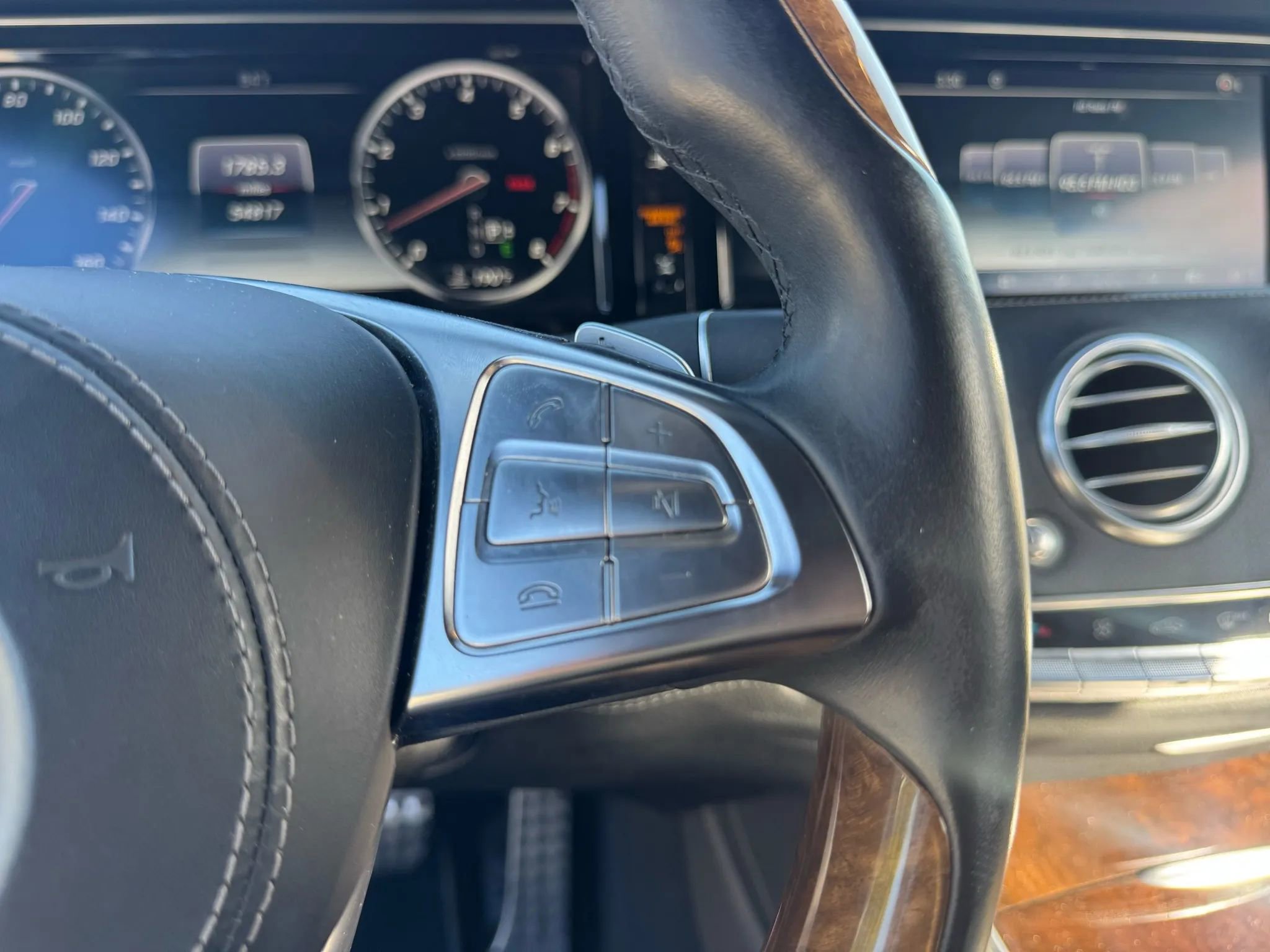 Used 2015 Mercedes-Benz S 550 4MATIC Coupe image 33