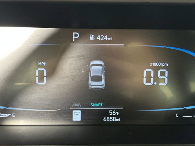 Used 2025 Hyundai Elantra Sport image 18