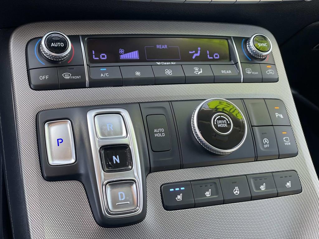 Used 2022 Hyundai Palisade Limited image 17