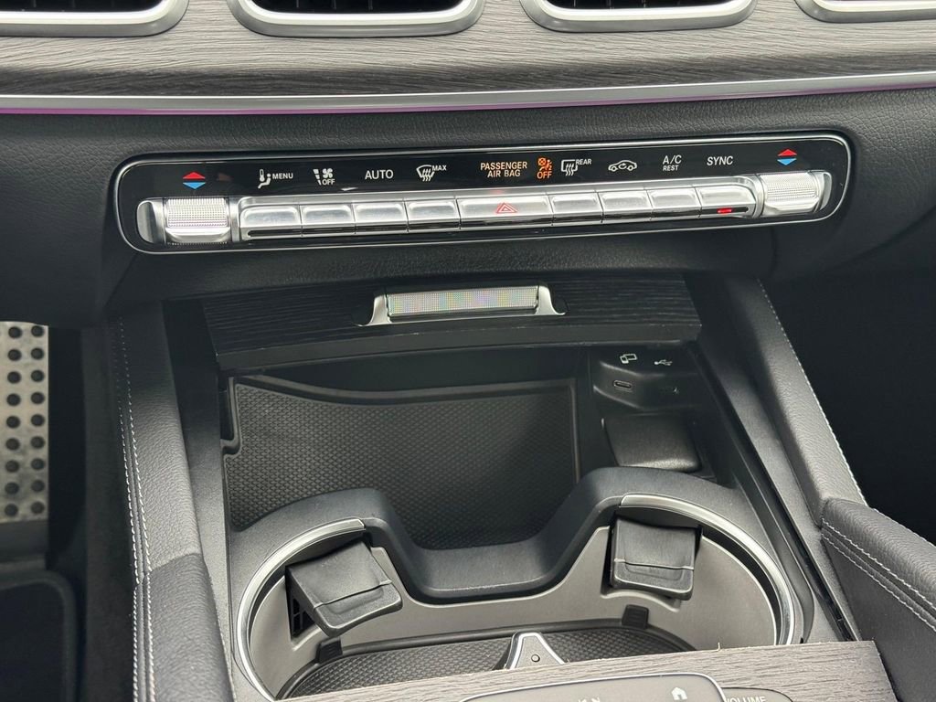Used 2022 Mercedes-Benz GLS 450 4MATIC image 17