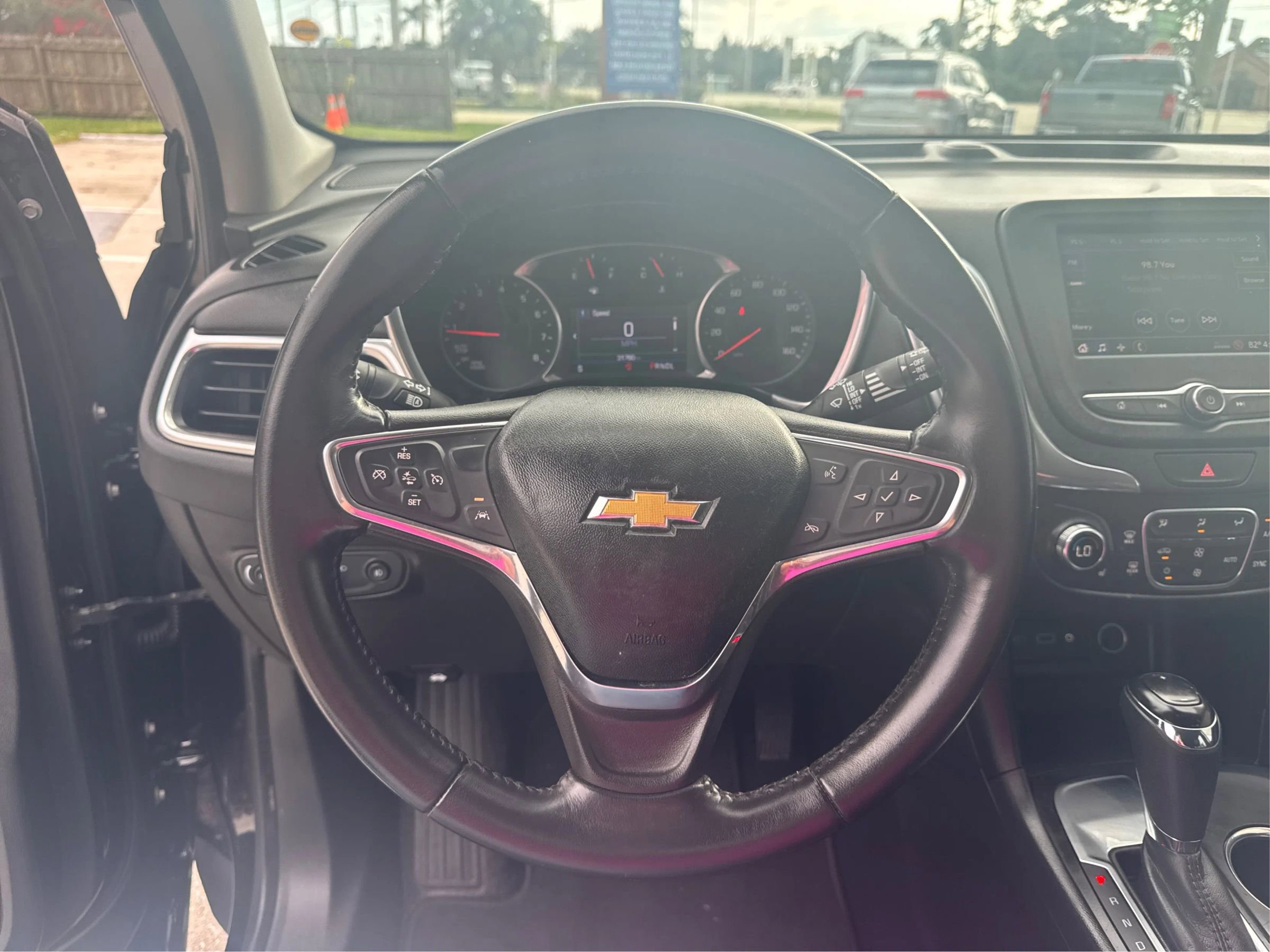 Used 2020 Chevrolet Equinox LT image 12