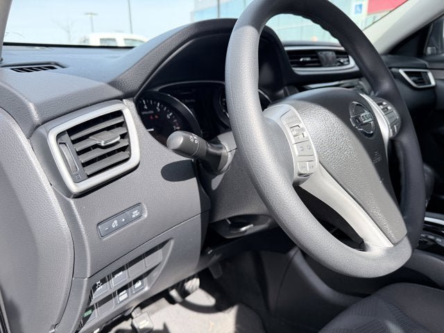 Certified 2016 Nissan Rogue S w/ Appearance Package image 16